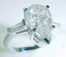 pear shaped engagement ring